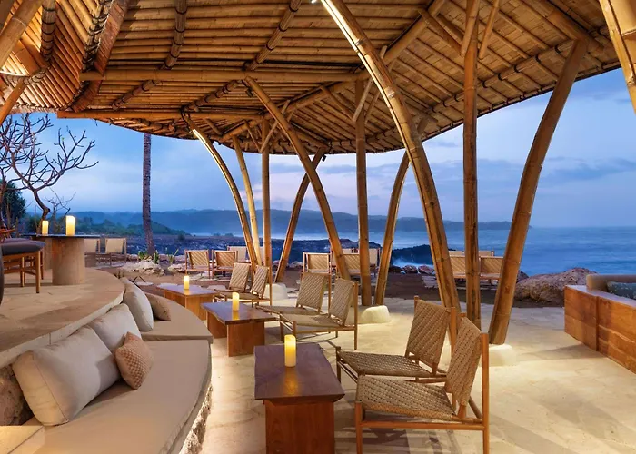 Arna And Ocean Lounge Nusa Lembongan